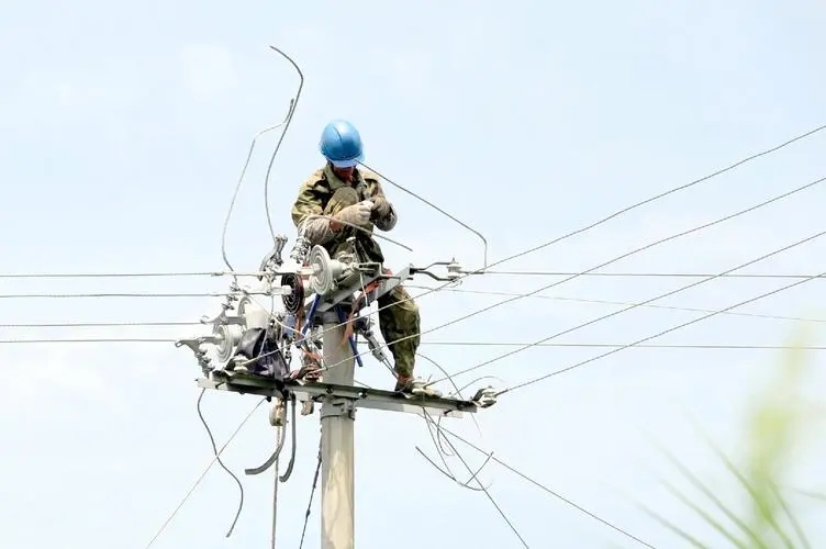 湖南茶陵縣:株洲供電公司保春節(jié)城鄉(xiāng)供電 湖南茶陵縣:株洲供電公司保春節(jié)城鄉(xiāng)供電