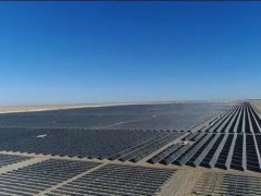 國家電投清水50MW風儲一體化發電項目首臺風機順利吊裝到位！